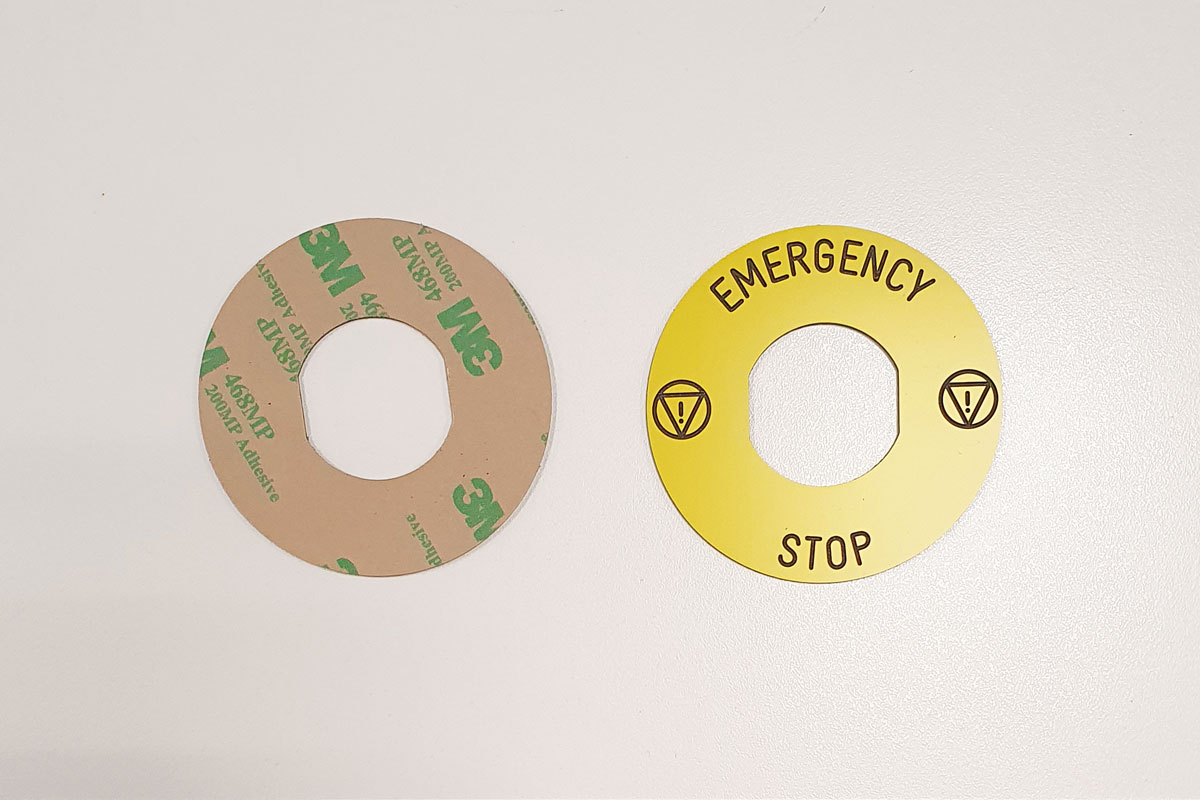 Étiquette en gravoply Emergency stop